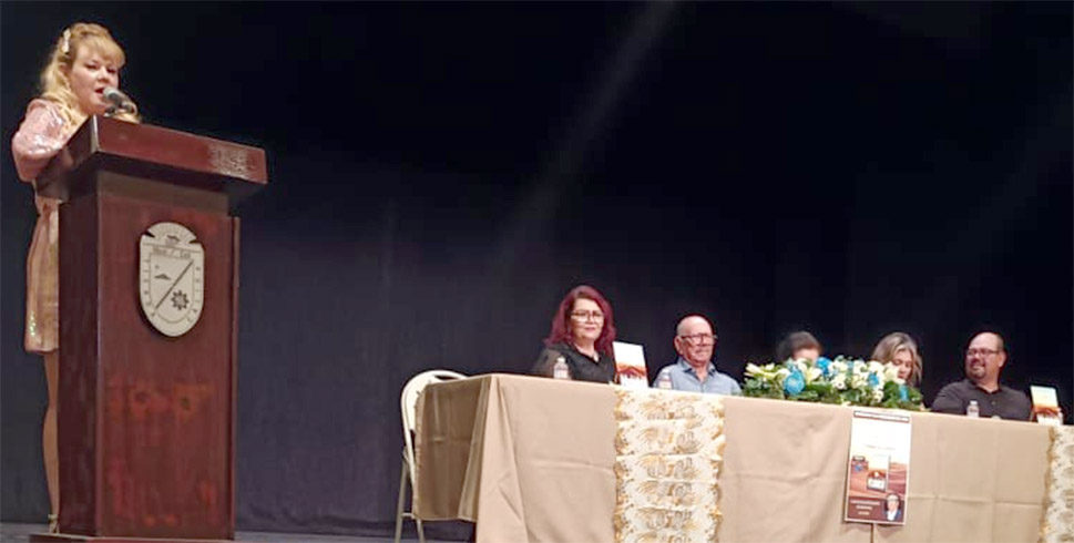 Un Viaje Peligroso, Claudia Bañuelos