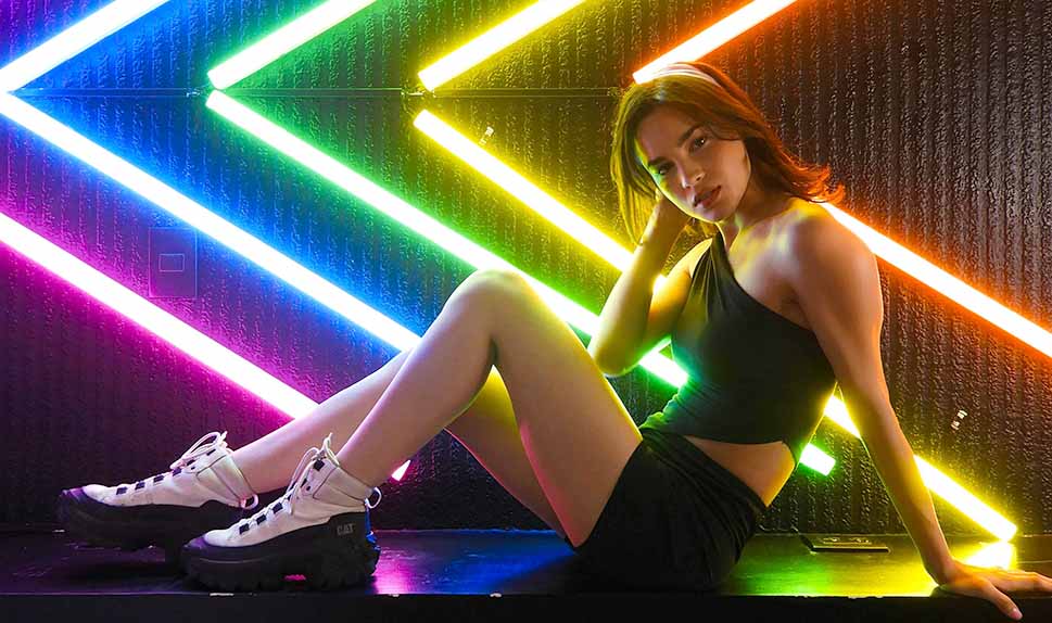 Chica con novio imaginario sufre alucinaciones